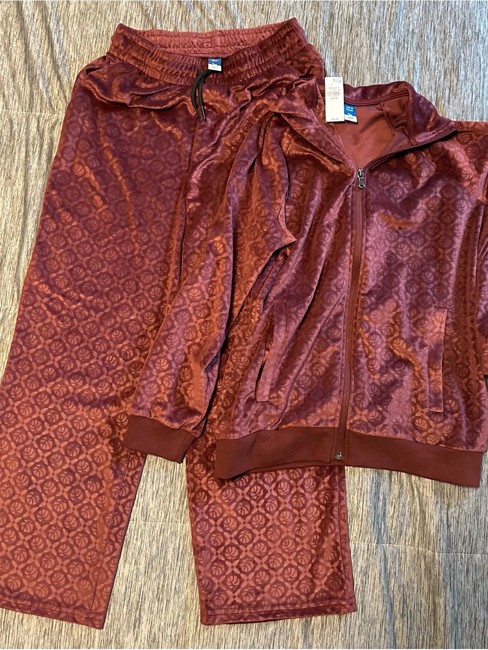Boys Maroon Velvet Basketball Track Jacket & Pants Set - old navy size 10-12